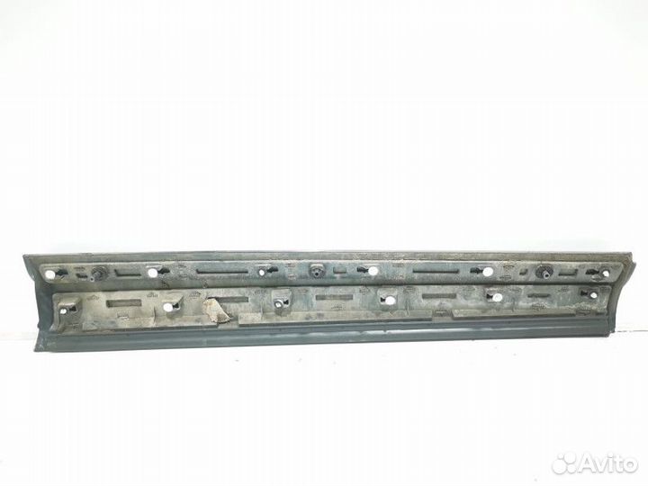 Молдинг двери передней левой Land Rover Discovery