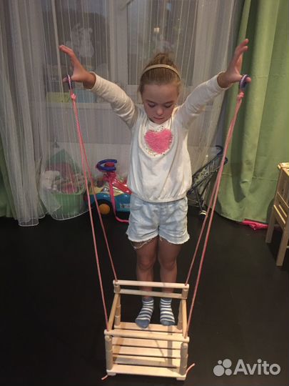 Детские качели деревянные