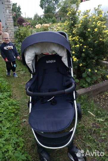 Прогулочная коляска