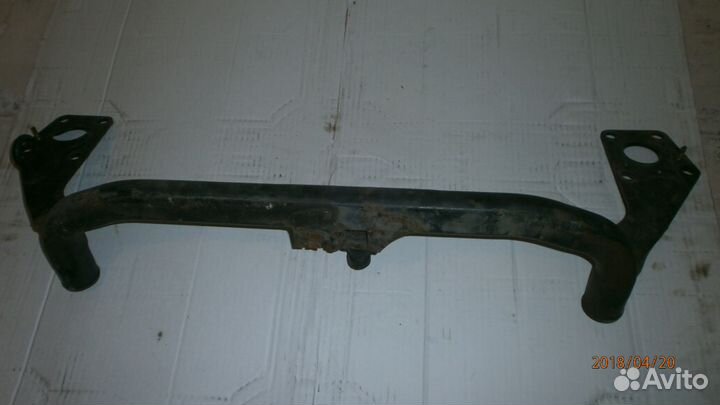 Балка подрадиаторная Audi A4 B5 1995-2001г.в