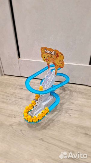 Уточки на лестнице