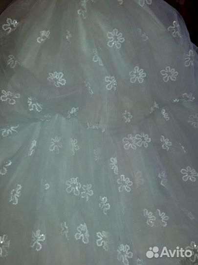 Платье белое