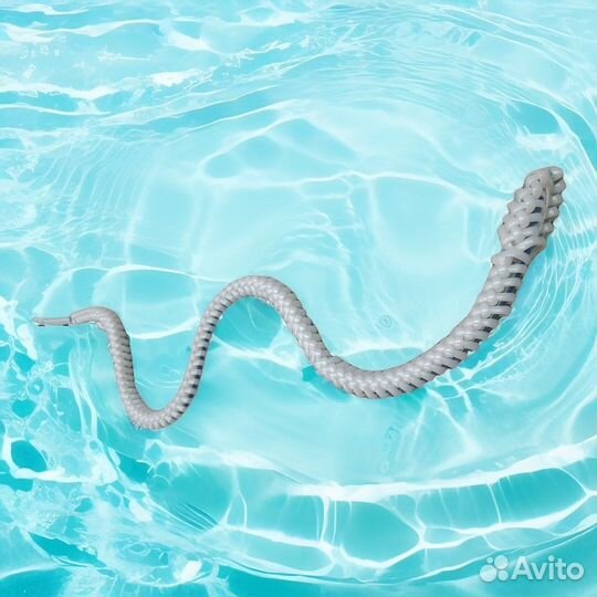 Змея из ротанга