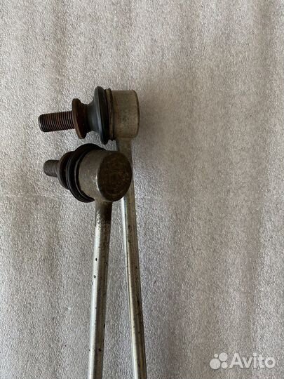 Стойка стабилизатора передняя Toyota