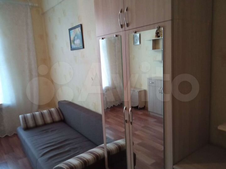 Комната 18 м² в 9-к., 4/4 эт.