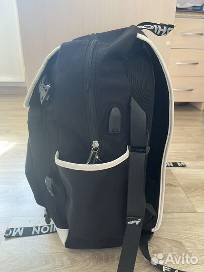 Рюкзак школьный