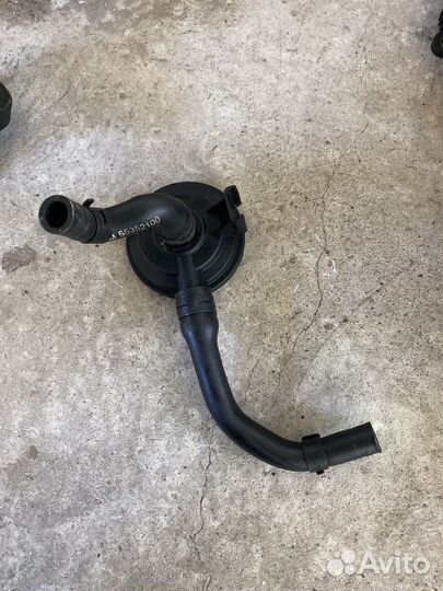 Маслоохладитель (сапун) Opel Vectra C Signum