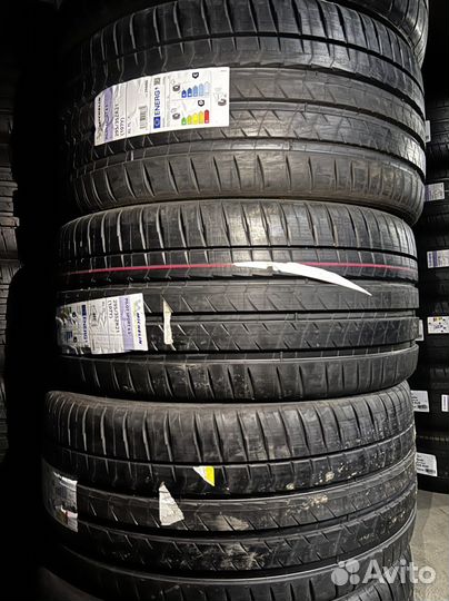 Michelin Pilot Sport 4 S 295/35 R21