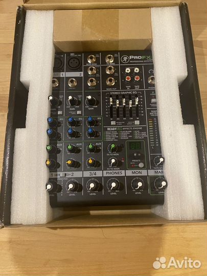 Микшерный пульт ProFX4 v2