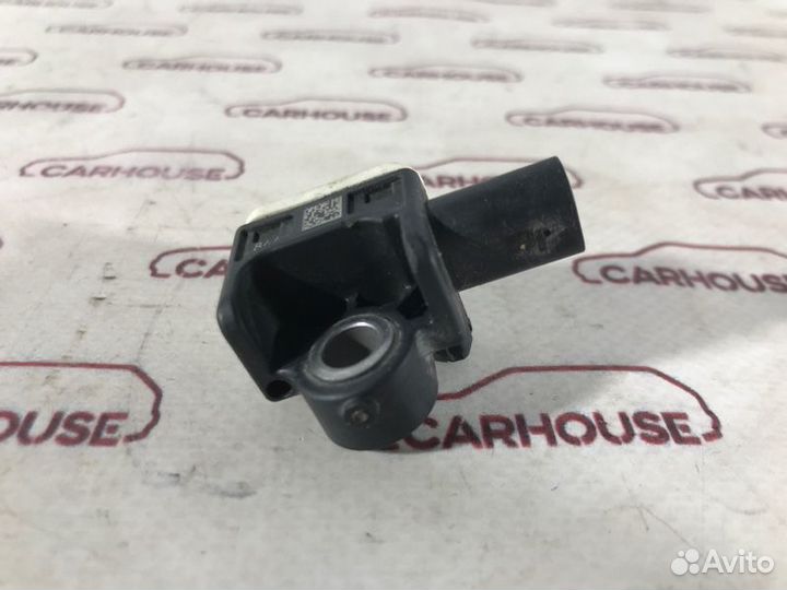 Датчик удара Volkswagen Touareg NF 4.2 CKD 2010