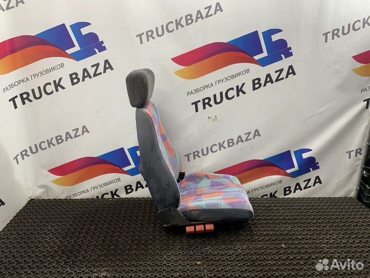 09439106601 Сиденье пассажирское механическое