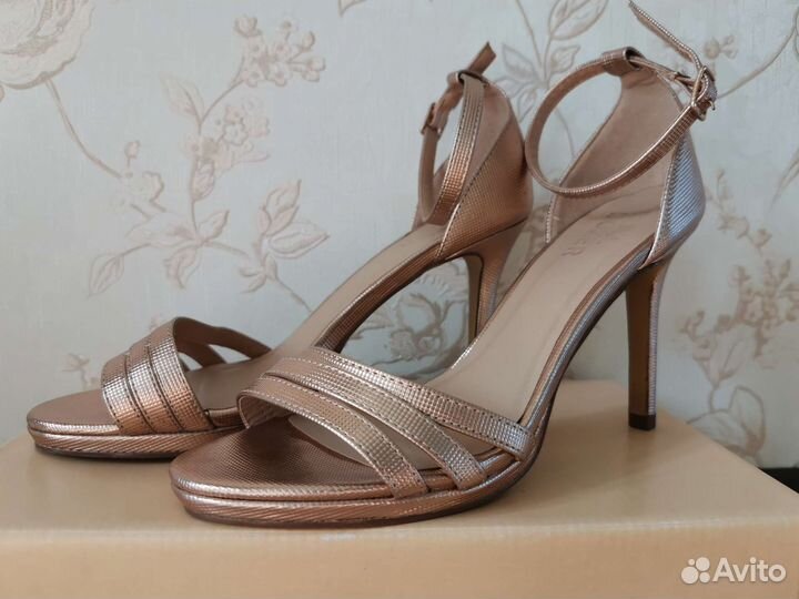Босоножки 38 размер