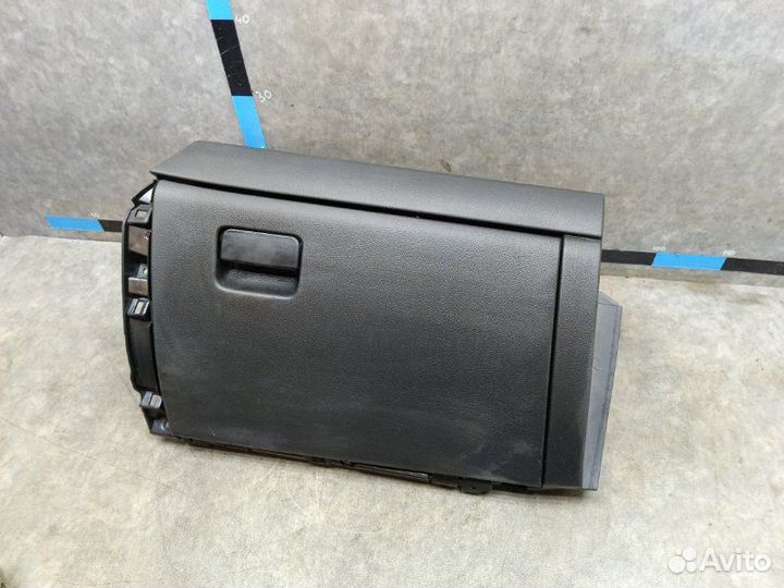 Бардачок Mitsubishi Outlander 3 2.0 4B11 2013