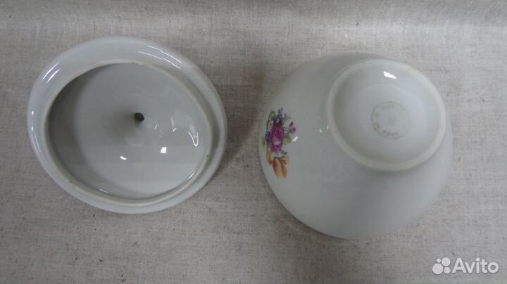 Сахарница с крышкой Фарфор Болгария Клеймо Китка
