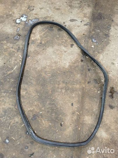 Уплотнитель двери з.л. audi а6 с5 седан