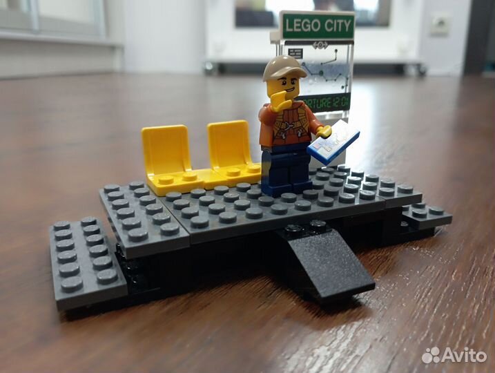 Lego City поезд