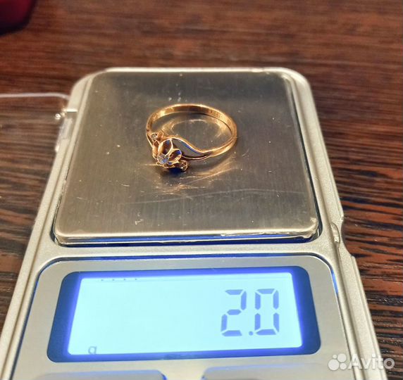 Золотое кольцо Тюльпан с 3 бриллиантами