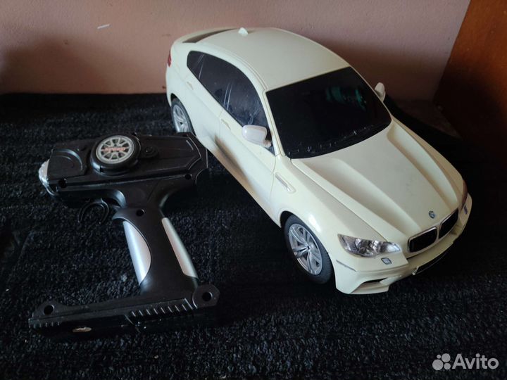 Машина радиоуправляемая BMW X6M 1:14