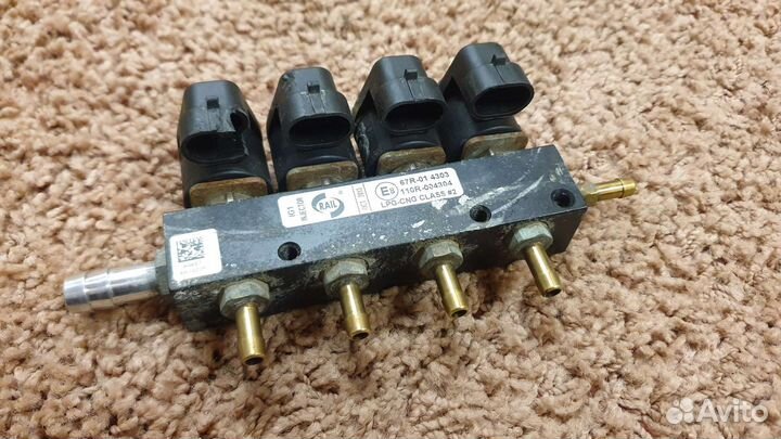 Рампа форсунок 110R-004304 rail 67R-01 4303