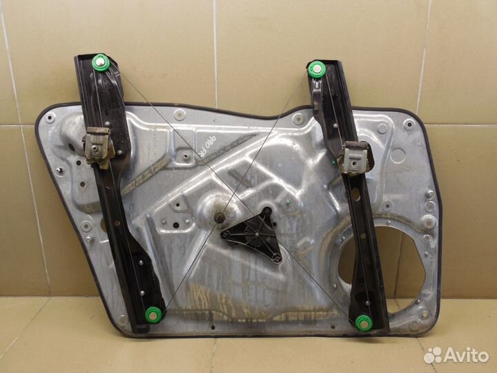 Стеклоподъемник электр. передний правый Tiguan 201