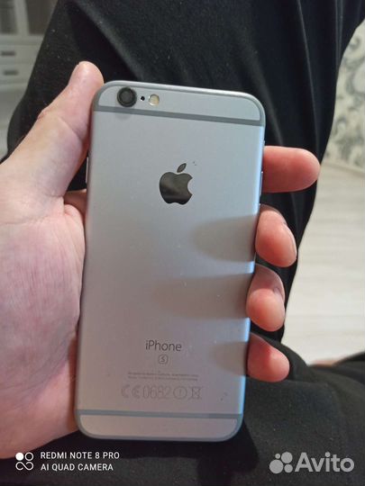 Телефон iPhone 6s