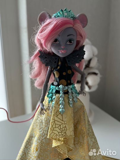 Monster High Мауседес Кинг