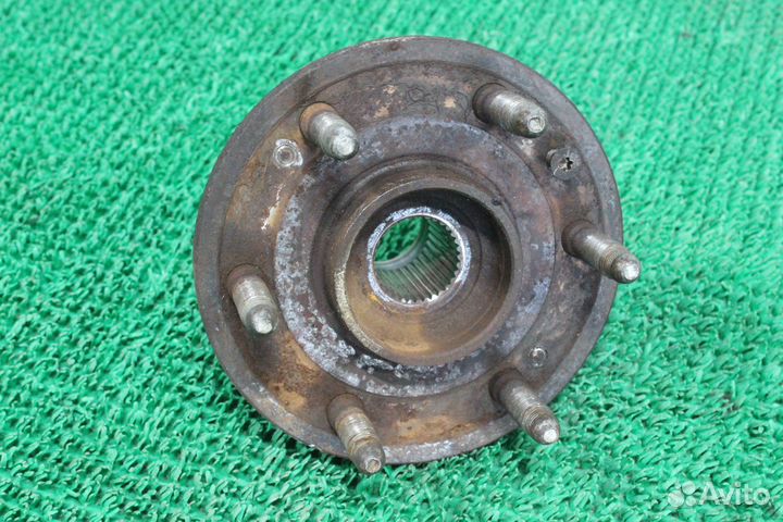 Ступица передняя правая Cadillac Escalade GMT900