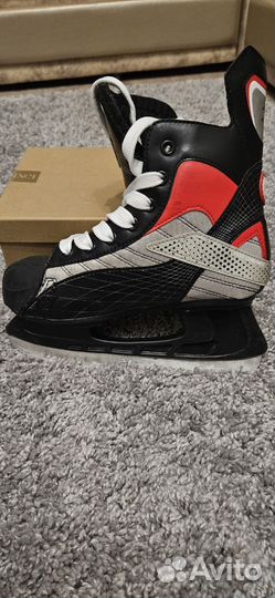 Коньки хоккейные