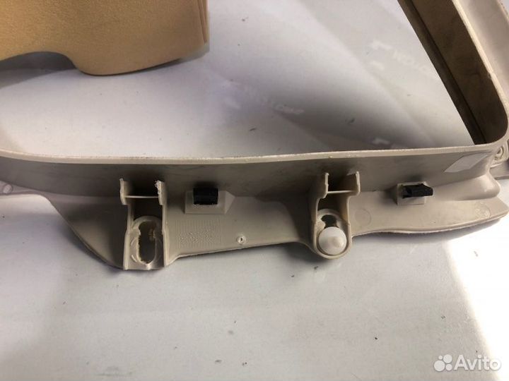 Обшивка салона задняя левая Volkswagen Passat B5