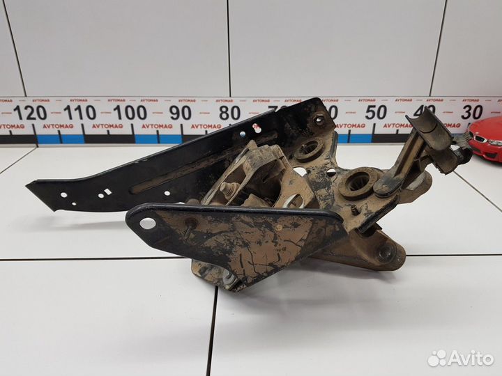 Опора кпп (Ford Focus)