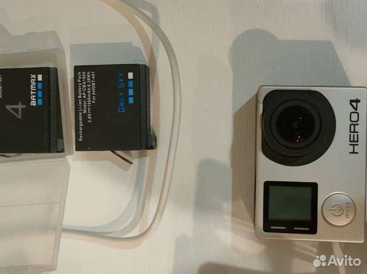 Камера GoPro Hero 4 black edition с креплениями