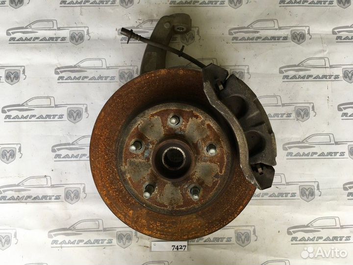 Кулак поворотный левый