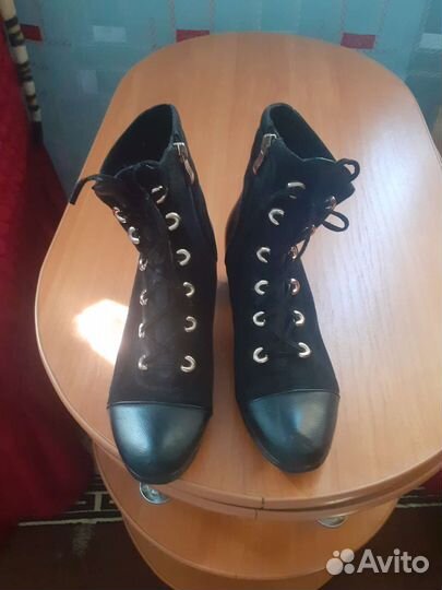 Ботинки женские