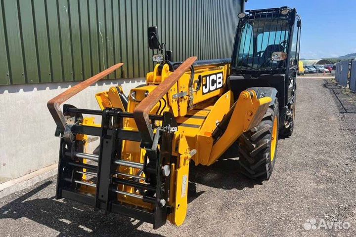 Телескопический погрузчик JCB 540-140, 2022