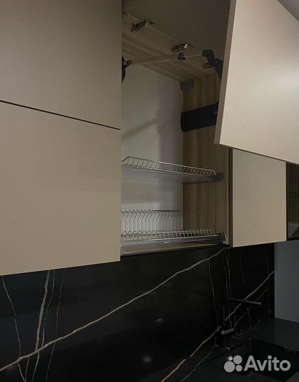 Кухни на заказ. Под ключ. Гapaнития oт 2 дo 10 лeт