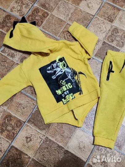 Костюм детский 92 р