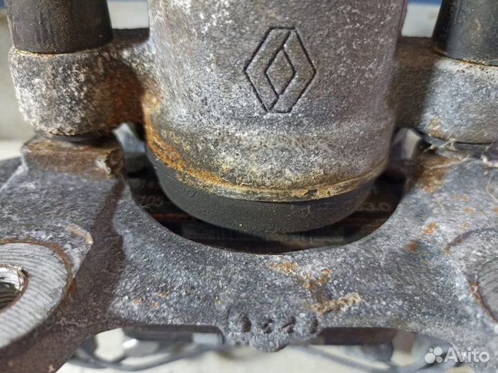 Суппорт тормозной передний правый Renault Sandero