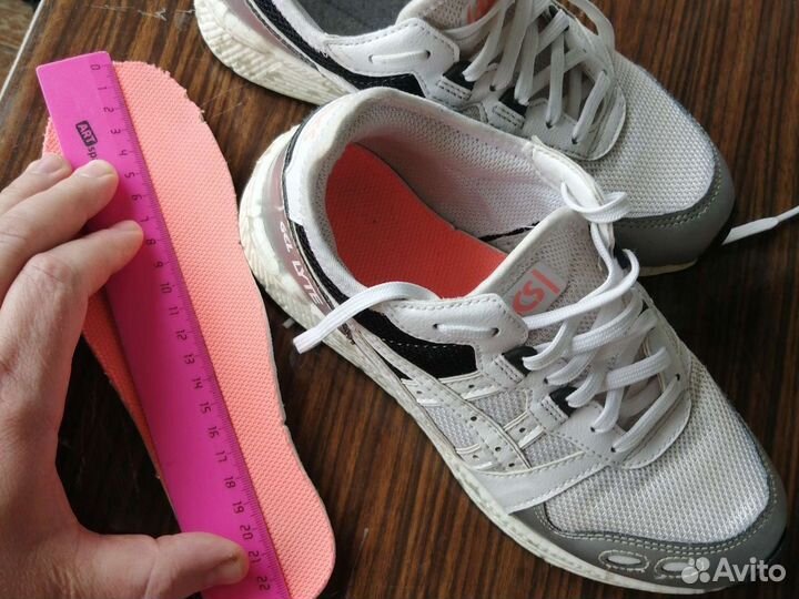 Asics 36 для девочки