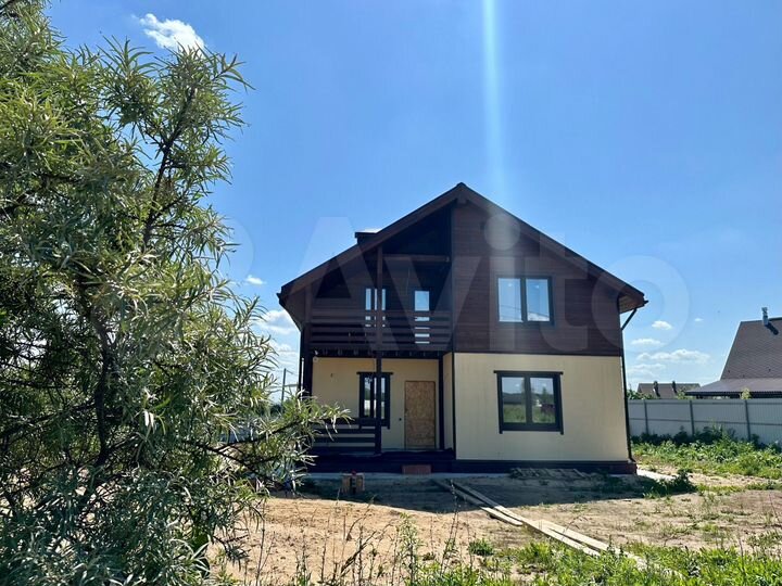 Коттедж 143 м² на участке 10 сот.