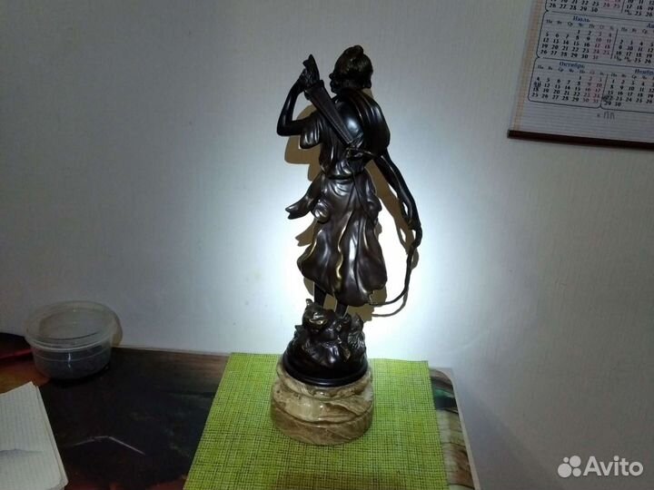 Бронзовая статуэтка soher,охотница 48см