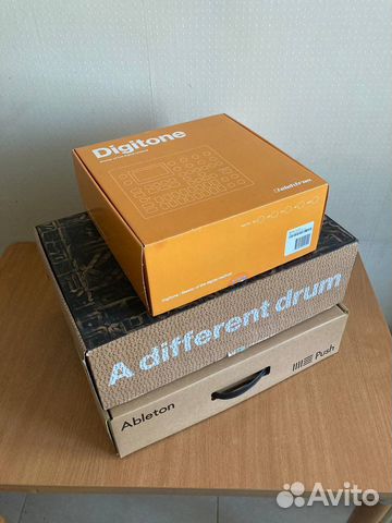 Коробки от Elektron и Ableton
