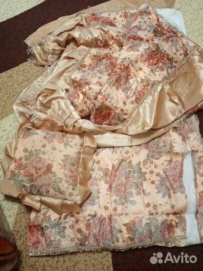 Комплект штор и покрывало на кровать