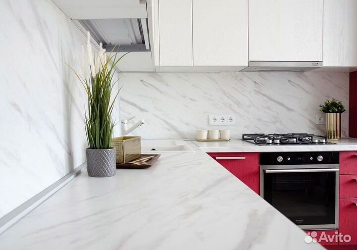 Кухня в потолок на заказ