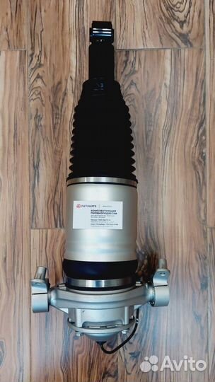 Пневмостойка Фольксваген Touareg II NF задняя