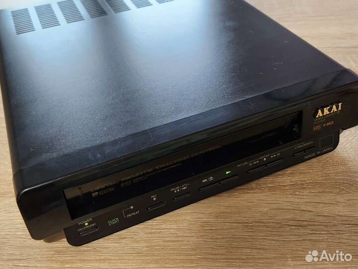Видеомагнитофон akai