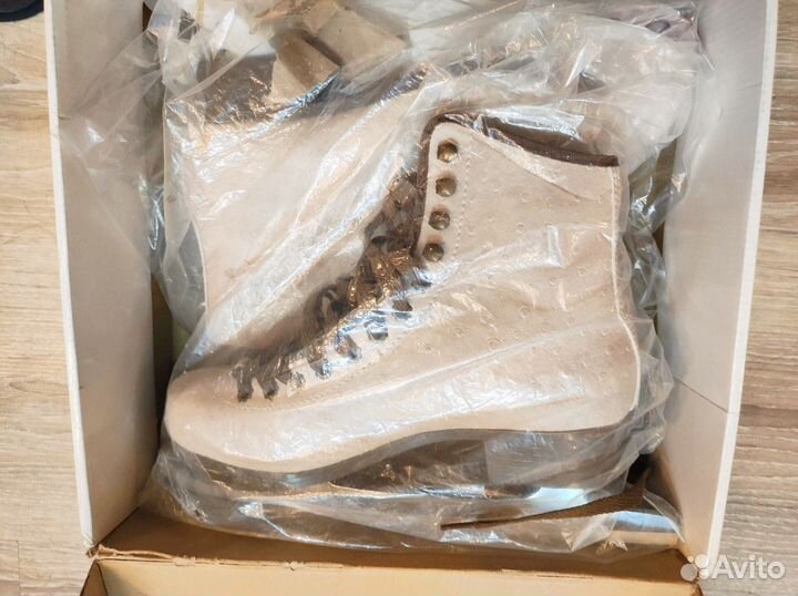 Коньки фигурные iguana 41 размер