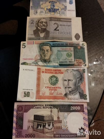 Банкноты разных стран для коллекционеров