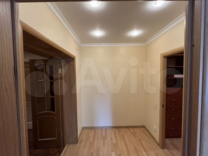 2-к. квартира, 75 м², 4/4 эт.