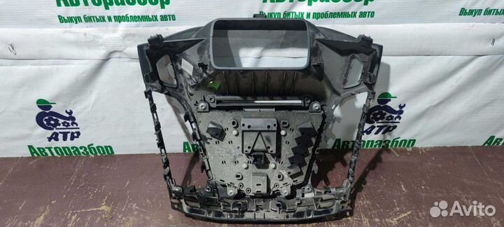 Консоль с мультимедией Ford Focus3