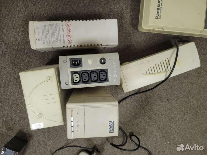 Источник бесперебойного питания apc